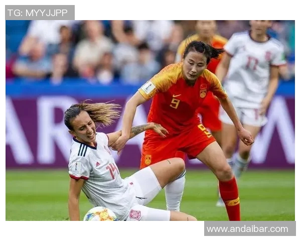 与杨丽畅谈她的足球生涯与心路历程的精彩对话